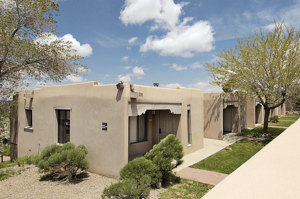 Fort Marcy Suites By All Seasons Resort Lodging Santa Fe Exterior foto